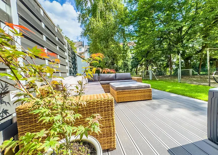Citynah, Balkon, Grosse Kueche Und Garten