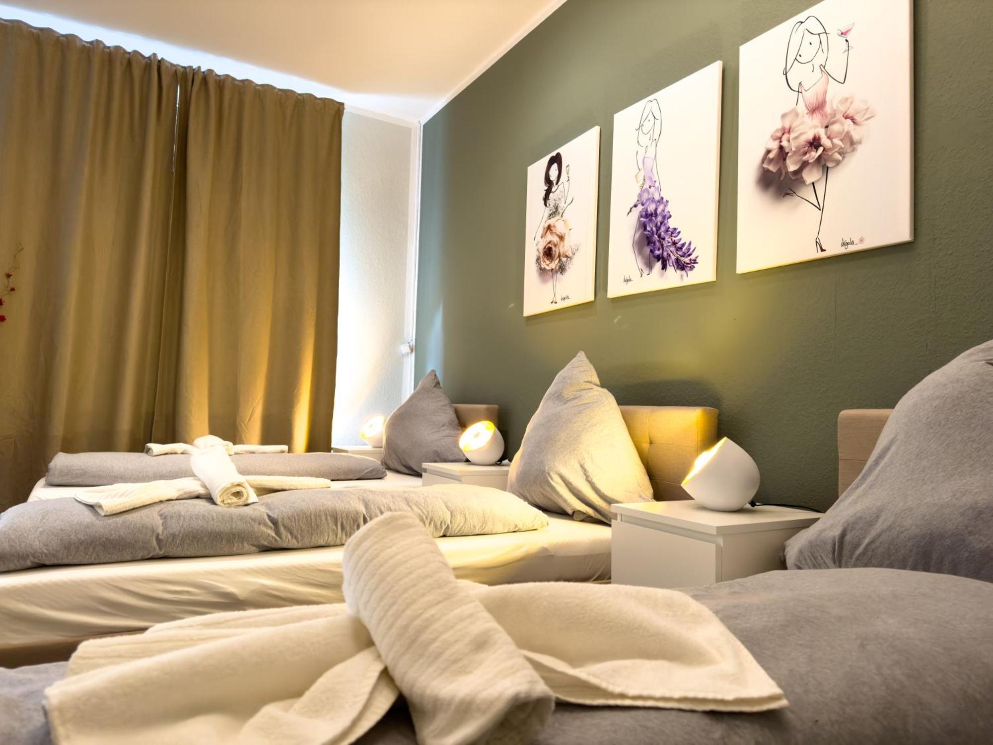 Apartment Citynah, Balkon, Grosse Kueche Und Garten