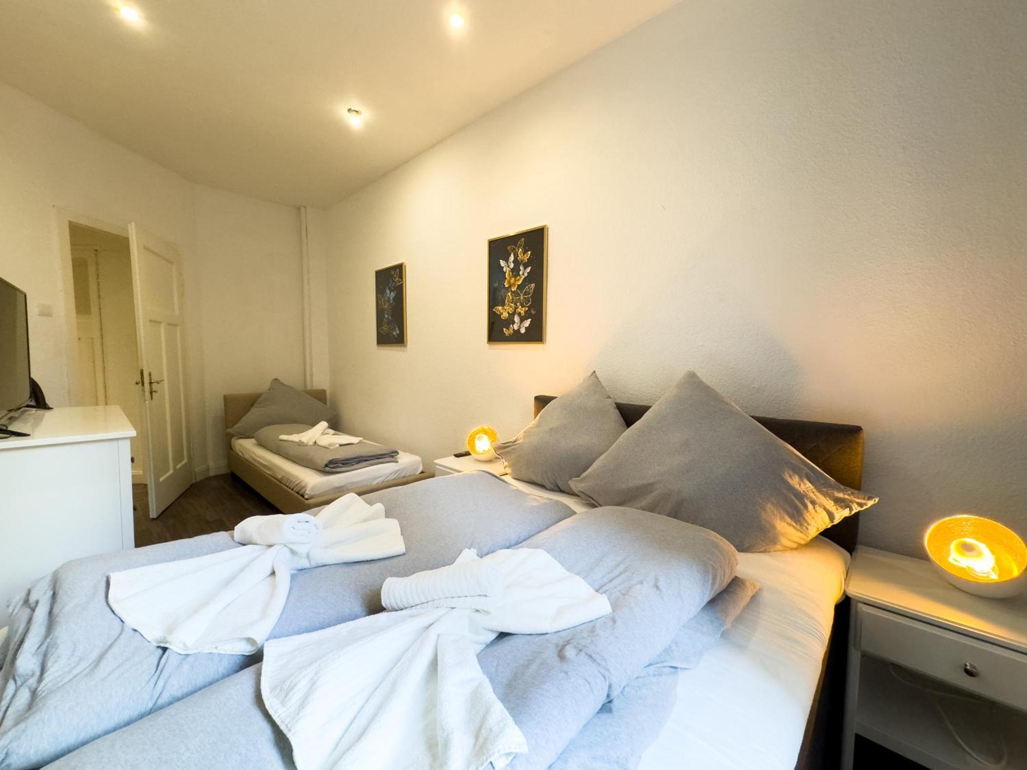 Apartment Citynah, Balkon, Grosse Kueche Und Garten