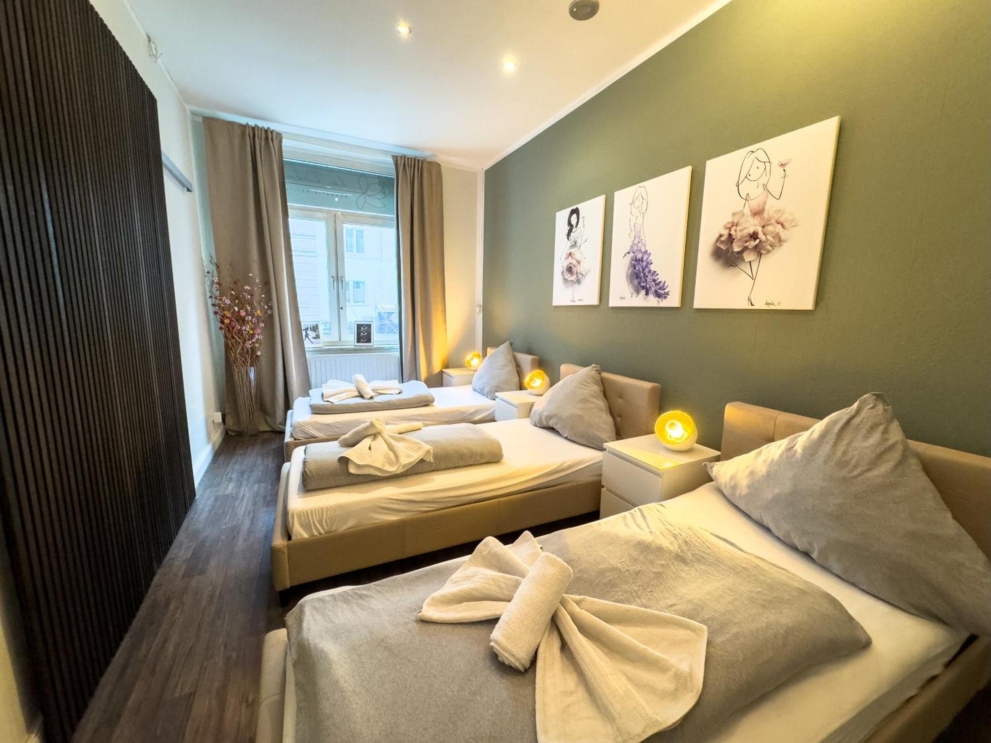 Citynah, Balkon, Grosse Kueche Und Garten * Hannover